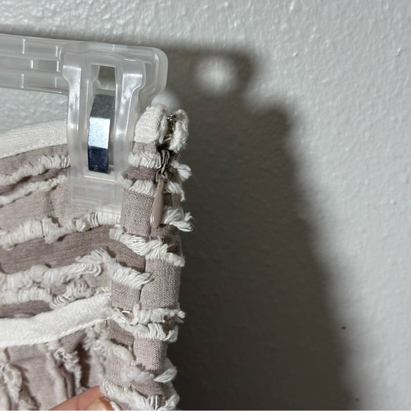 Moon River Women‎ Fluffy Knit Beige Shorts size S - Picture 6 of 9